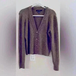 Host pick!!!🎊🎊🎊White House black market sweater M